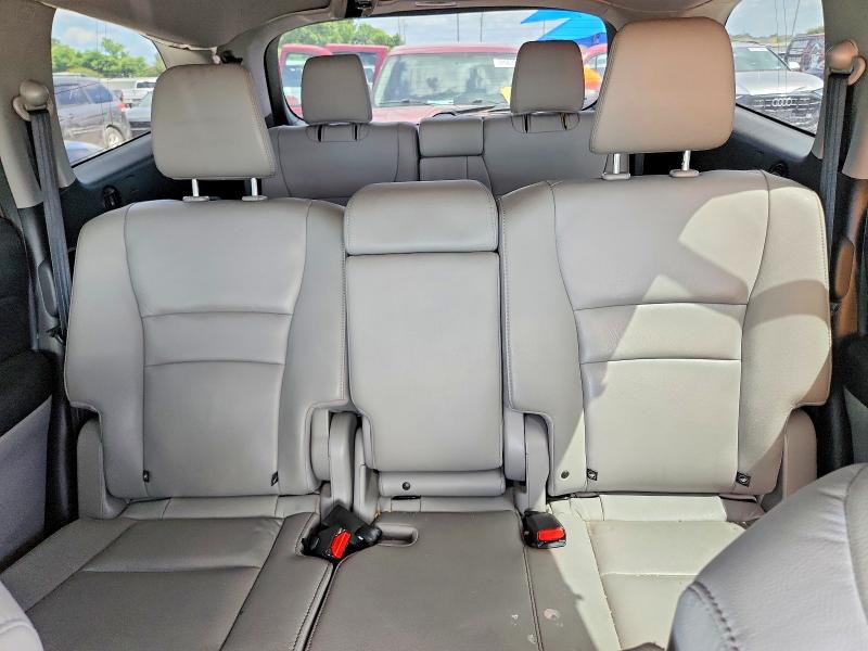 Photo 10 from auction – 2017 HONDA PILOT with VIN 5FNYF6H98HB009291