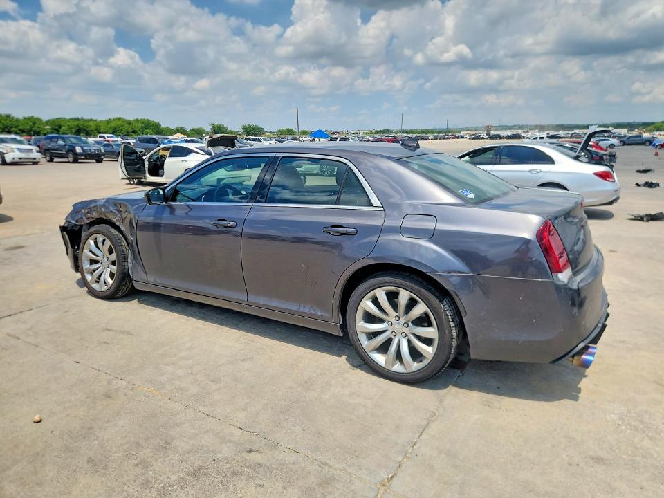 Photo 2 from auction – 2018 CHRYSLER 300 with VIN 2C3CCAAG3JH315592