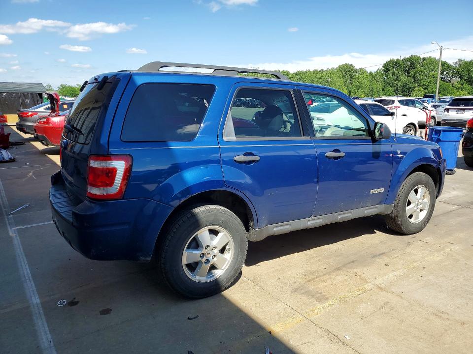 Photo 3 from auction – 2008 FORD ESCAPE with VIN 1FMCU031X8KD57946