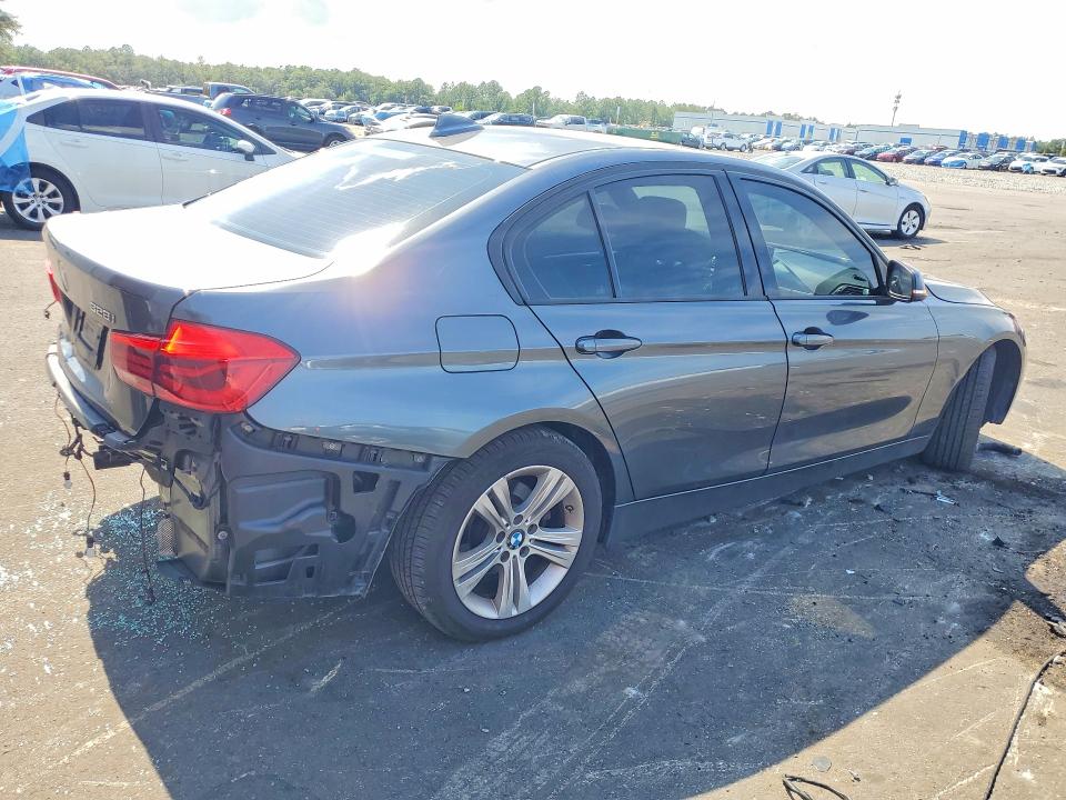 صورة رقم 3 من المزاد - 2016 BMW 328 مع VIN WBA8E9G50GNT42195