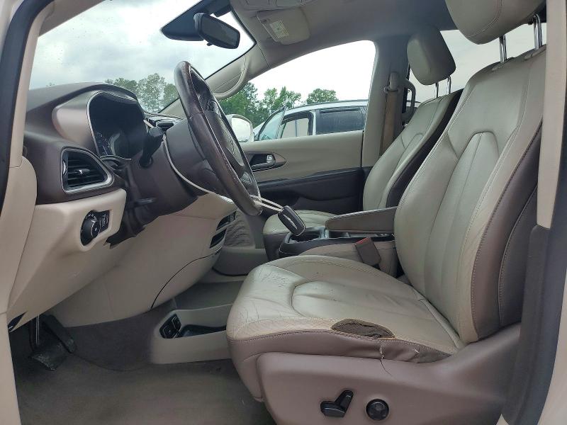 Photo 7 from auction – 2017 CHRYSLER PACIFICA with VIN 2C4RC1BGXHR613792