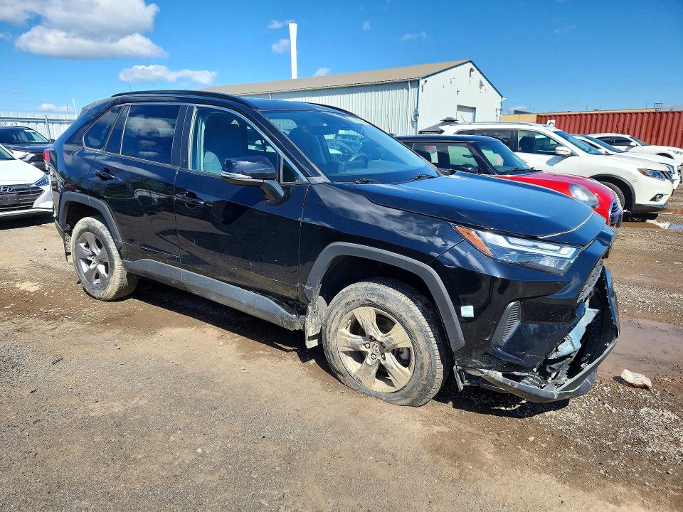 Photo 4 from auction – 2023 TOYOTA RAV4 with VIN 2T3R1RFV8PC385875