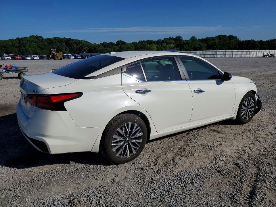 Photo 3 from auction – 2024 NISSAN ALTIMA with VIN 1N4BL4DV3RN417731