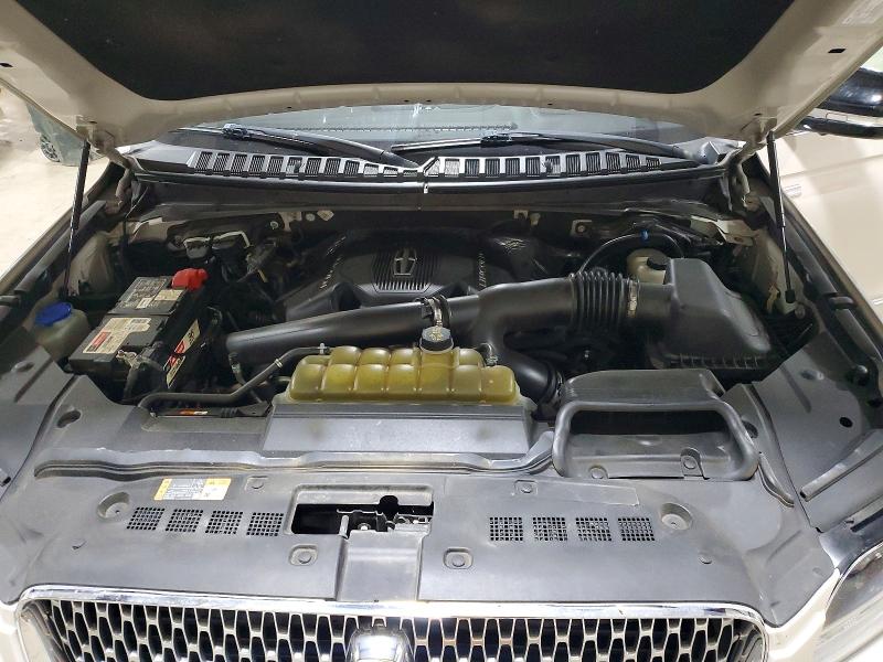 Photo 12 from auction – 2019 LINCOLN NAVIGATOR with VIN 5LMJJ2LT5KEL18343