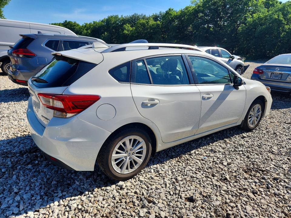 Photo 3 from auction – 2017 SUBARU IMPREZA with VIN 4S3GTAB61H3700827