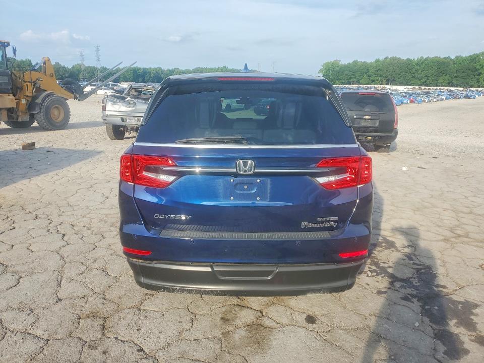 Photo 6 from auction – 2023 HONDA ODYSSEY with VIN 5FNRL6H89PB011215