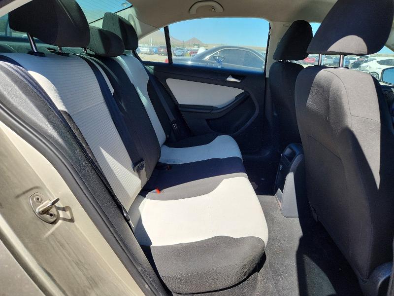 Photo 10 from auction – 2015 VOLKSWAGEN JETTA with VIN 3VW2K7AJ5FM266202