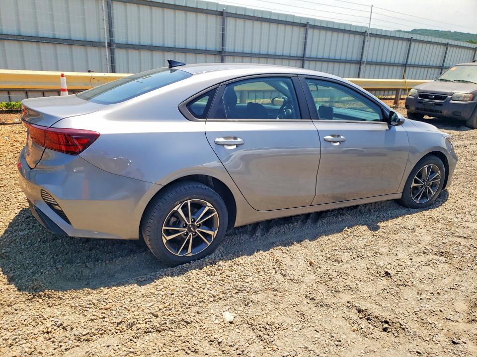 Photo 3 from auction – 2023 KIA FORTE with VIN 3KPF24AD9PE626208