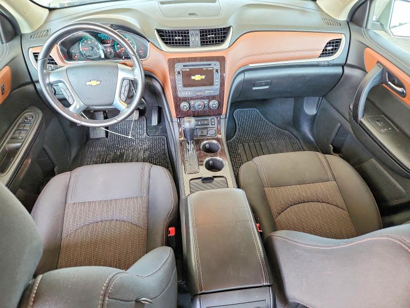 Photo 8 from auction – 2017 CHEVROLET TRAVERSE with VIN 1GNKRGKD7HJ152085