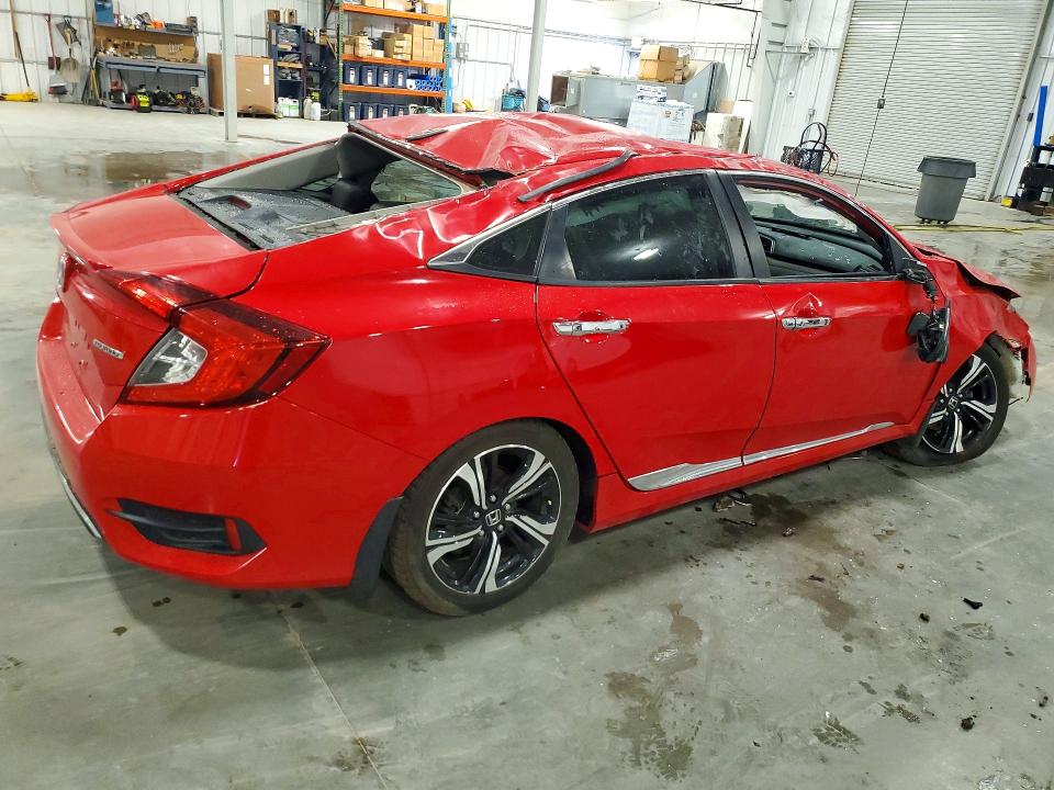 Photo 3 from auction – 2017 HONDA CIVIC with VIN 2HGFC1F98HH630953