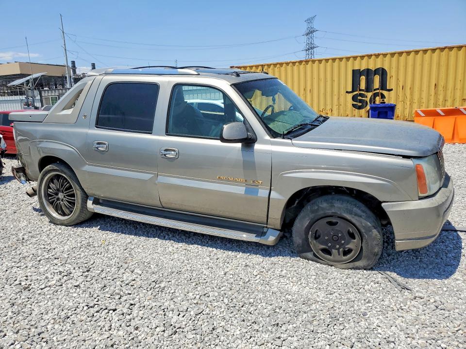 Photo 4 from auction – 2003 CADILLAC ESCALADE with VIN 3GYEK63N53G313601