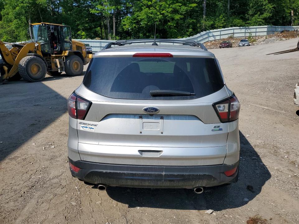Photo 6 from auction – 2018 FORD ESCAPE with VIN 1FMCU9GD6JUC43395