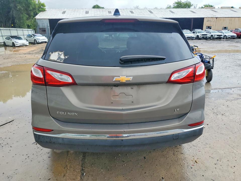 Photo 6 from auction – 2018 CHEVROLET EQUINOX with VIN 3GNAXJEV1JS580404