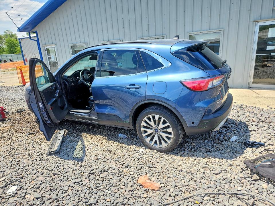 Photo 2 from auction – 2020 FORD ESCAPE with VIN 1FMCU9DZ8LUC51940