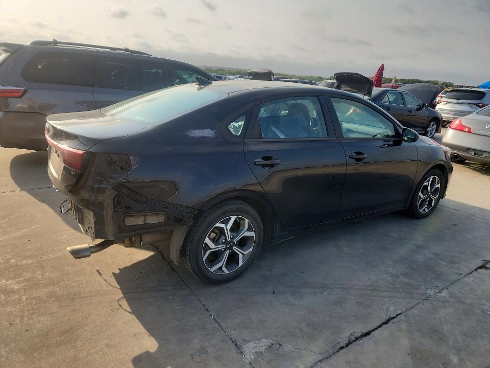 Photo 3 from auction – 2021 KIA FORTE with VIN 3KPF24ADXME374142