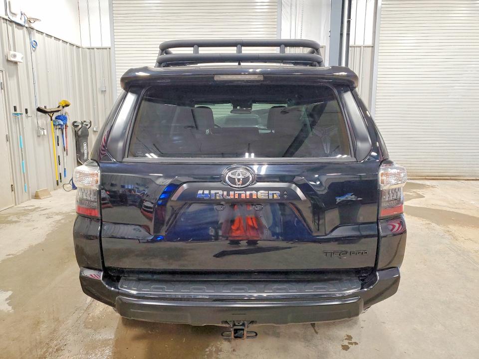 Photo 6 from auction – 2023 TOYOTA 4RUNNER with VIN JTELU5JR1P6177879
