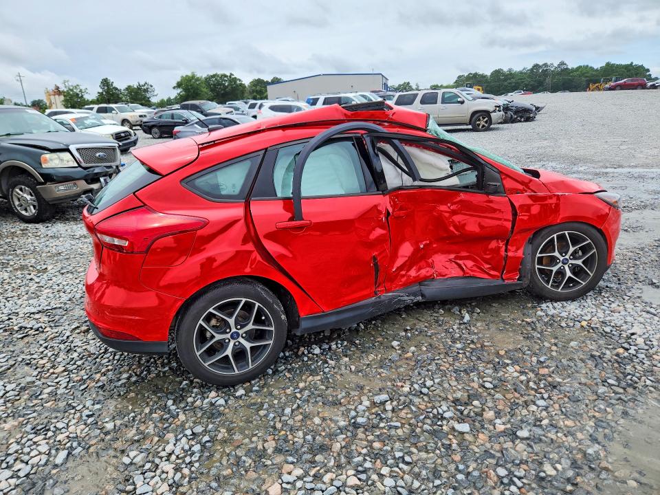 Photo 3 from auction – 2017 FORD FOCUS with VIN 1FADP3M29HL336966