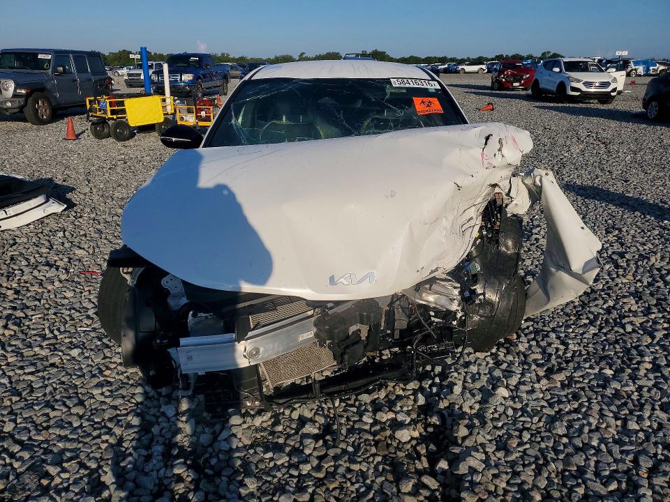 Photo 5 from auction – 2025 KIA K5 with VIN KNAG64J70S5353633