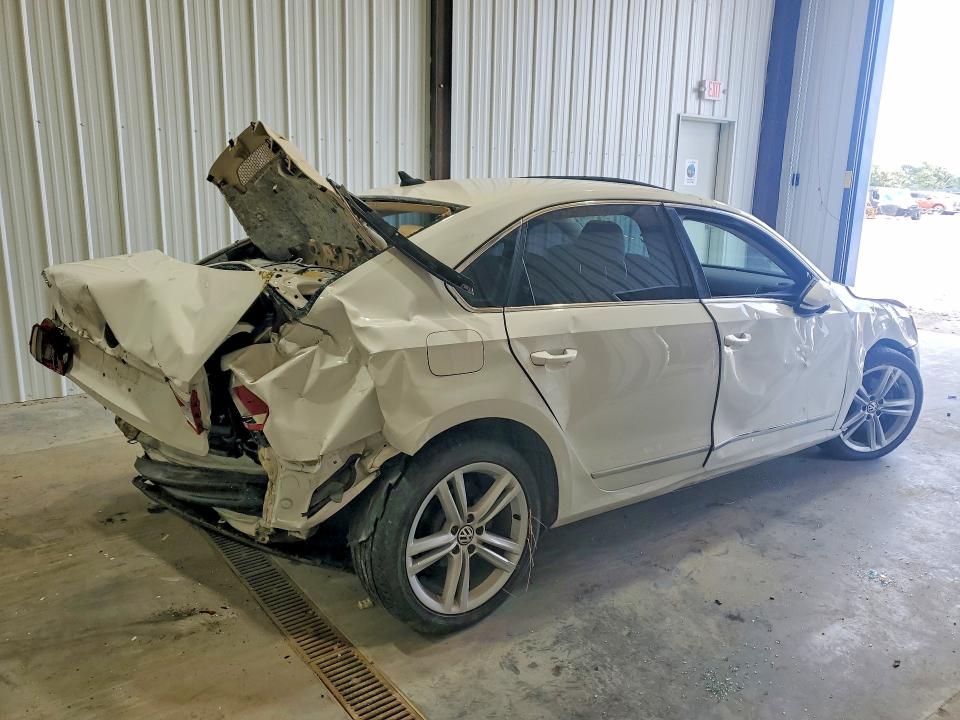 Photo 3 from auction – 2013 VOLKSWAGEN PASSAT with VIN 1VWCN7A37DC038133