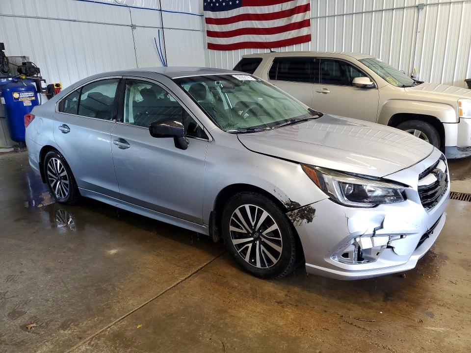Photo 4 from auction – 2019 SUBARU LEGACY with VIN 4S3BNAB60K3011776