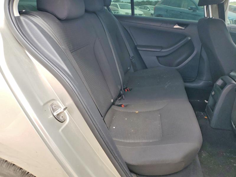Photo 10 from auction – 2016 VOLKSWAGEN JETTA with VIN 3VW267AJ3GM227856