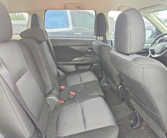 Photo 11 from auction – 2016 MITSUBISHI OUTLANDER with VIN JA4AD3A36GZ002502