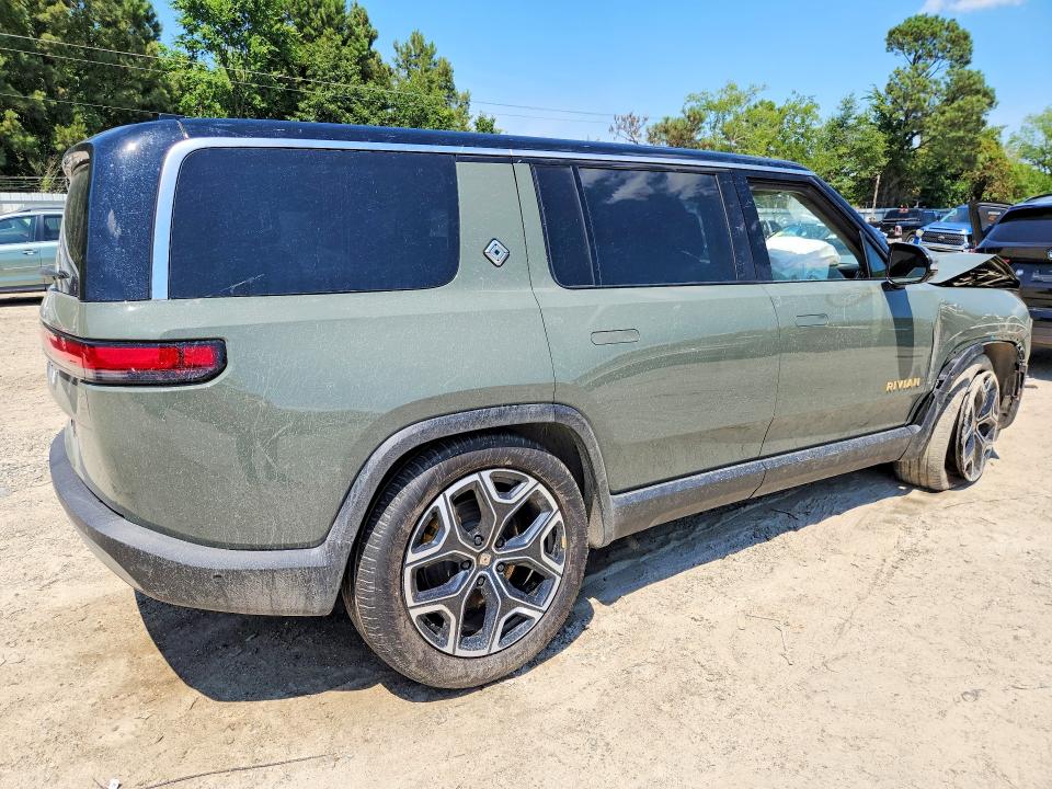 Photo 3 from auction – 2023 RIVIAN R1S with VIN 7PDSGABL1PN020507