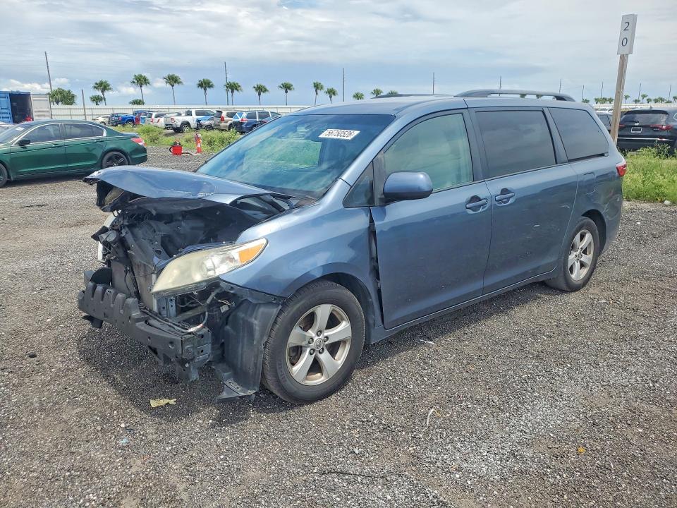 TOYOTA SIENNA 2015 with VIN 5TDKK3DC7FS656890 - Photo from auction