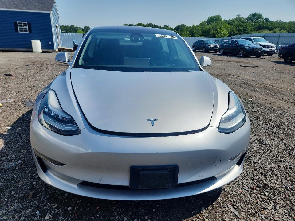 Photo 5 from auction – 2018 TESLA MODEL 3 with VIN 5YJ3E1EB7JF114515