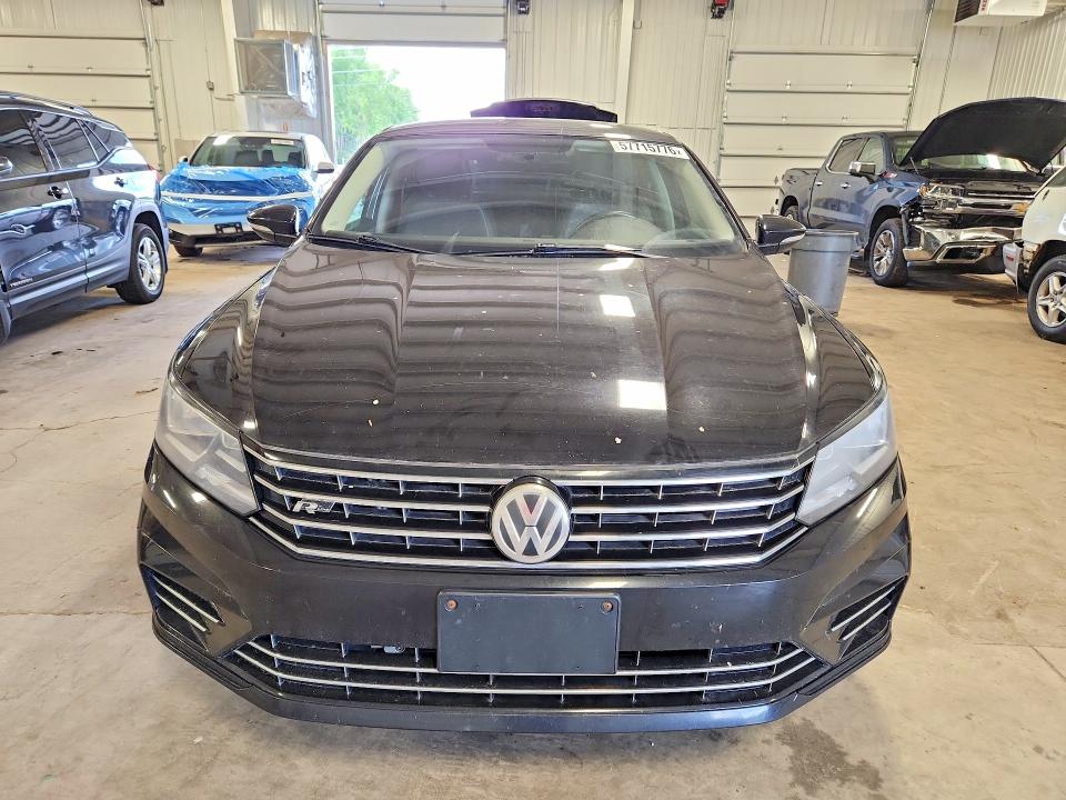 Photo 5 from auction – 2017 VOLKSWAGEN PASSAT with VIN 1VWDT7A35HC066030