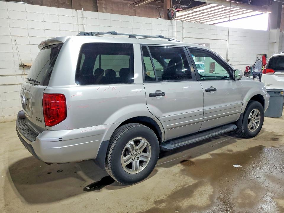 Photo 3 from auction – 2005 HONDA PILOT with VIN 2HKYF18495H526149
