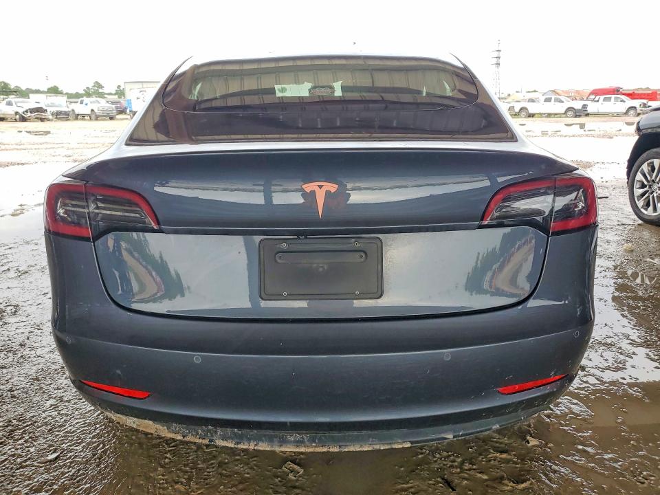 Photo 6 from auction – 2018 TESLA MODEL 3 with VIN 5YJ3E1EAXJF009474