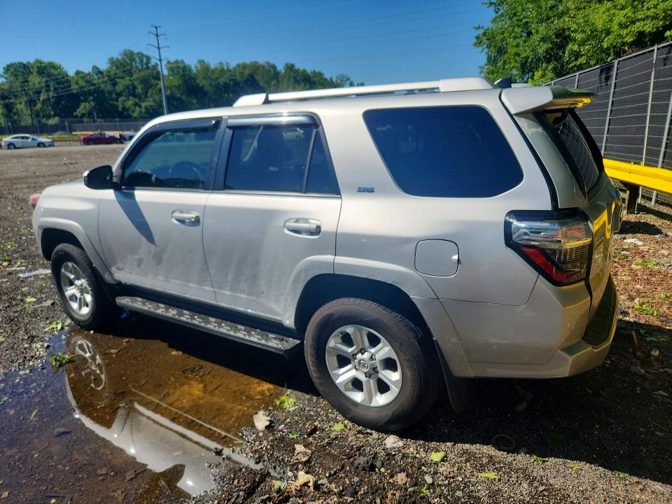 Foto 2 de la subasta – 2016 TOYOTA 4RUNNER con VIN JTEBU5JR5G5308376