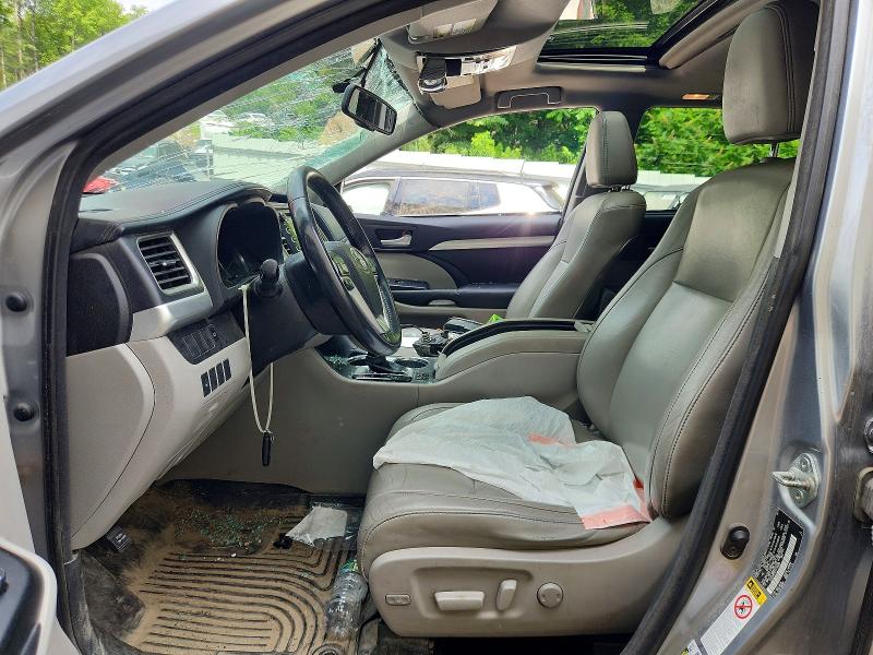 Photo 7 from auction – 2015 TOYOTA HIGHLANDER with VIN 5TDJKRFH2FS140699