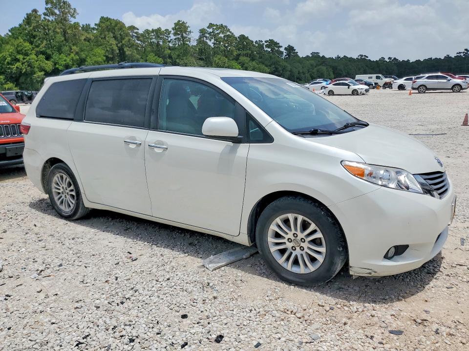 Photo 4 from auction – 2016 TOYOTA SIENNA with VIN 5TDYK3DC5GS762623
