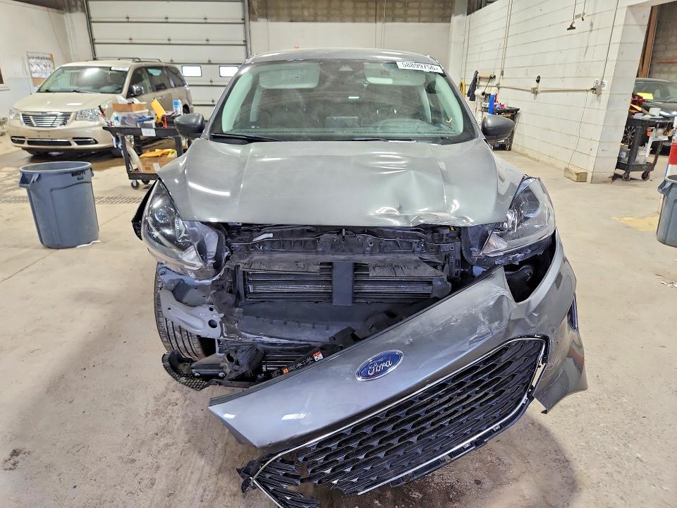 Photo 5 from auction – 2022 FORD ESCAPE with VIN 1FMCU9G6XNUB69373