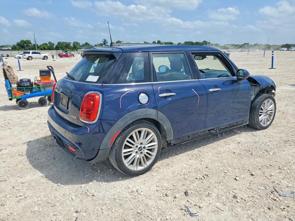 Photo 3 from auction – 2016 MINI COOPER with VIN WMWXU3C51G2D27713