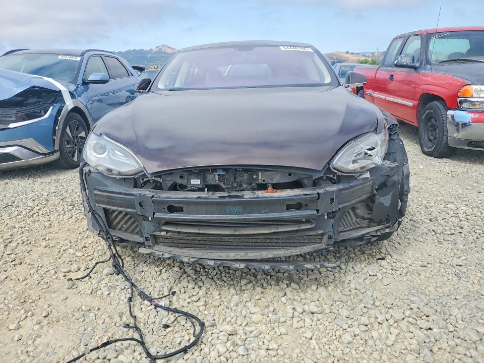 Photo 5 from auction – 2014 TESLA MODEL S with VIN 5YJSA1H13EFP50056