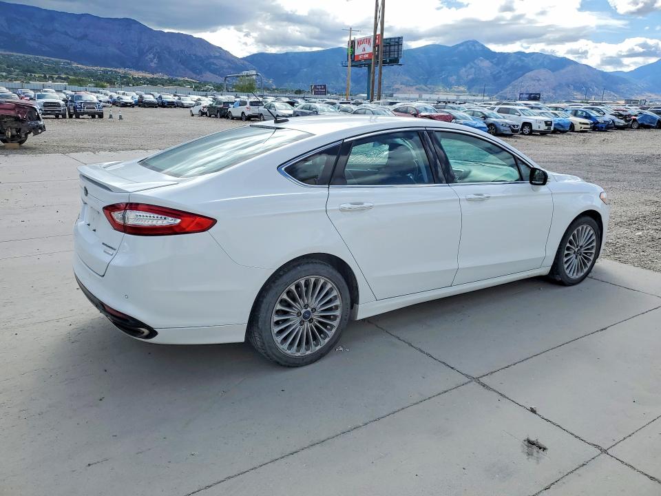 Photo 3 from auction – 2016 FORD FUSION with VIN 3FA6P0K95GR320304