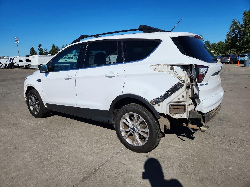 Photo 2 from auction – 2017 FORD ESCAPE with VIN 1FMCU9GD1HUA52039