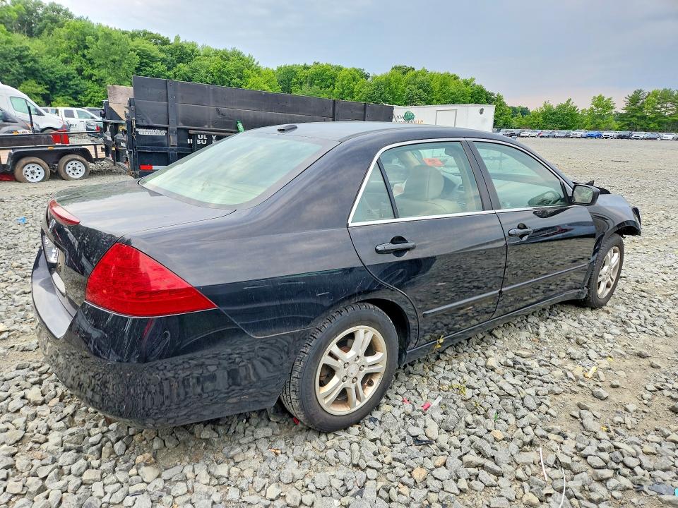 Photo 3 from auction – 2006 HONDA ACCORD with VIN 1HGCM56866A124709