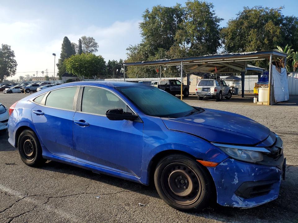 Foto 4 de la subasta – 2016 HONDA CIVIC con VIN 19XFC2F52GE233377