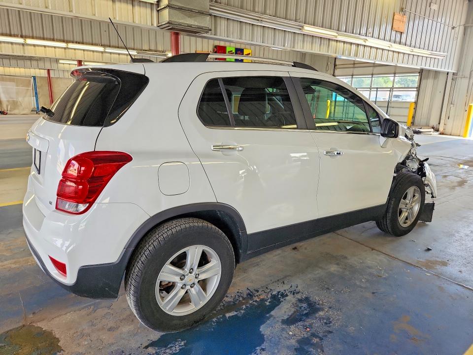 Photo 3 from auction – 2019 CHEVROLET TRAX with VIN KL7CJPSB3KB898227