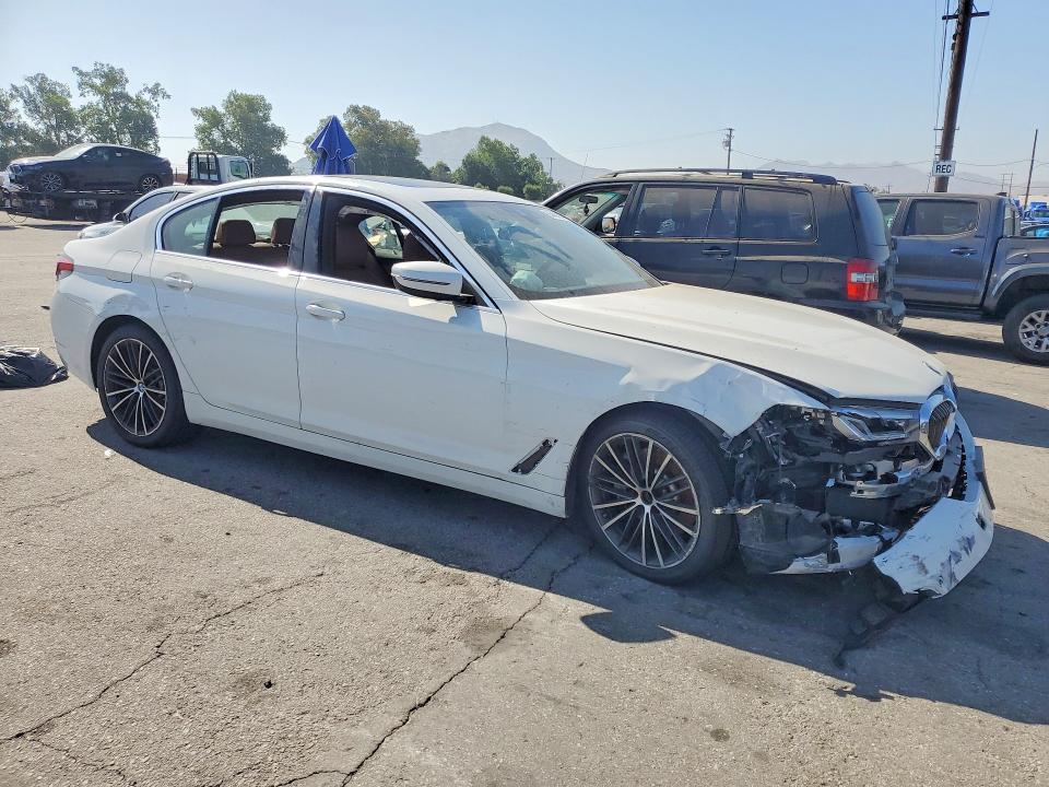 Photo 4 from auction – 2021 BMW 530E with VIN WBA13AG0XMCF03661