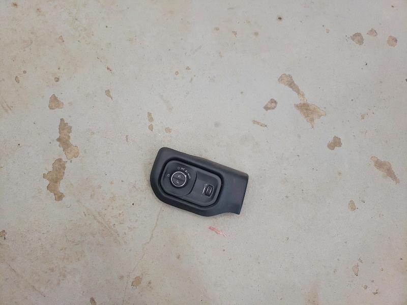 Photo 12 from auction – 2021 RAM 1500 with VIN 1C6SRFFT1MN825435