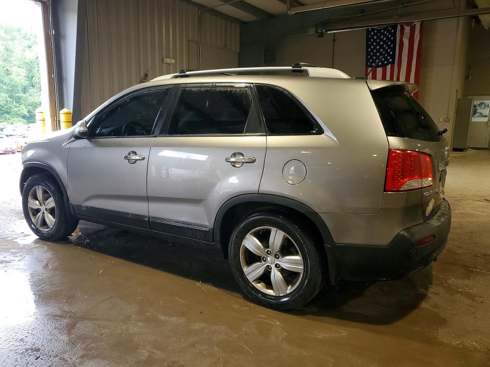 Photo 2 from auction – 2013 KIA SORENTO with VIN 5XYKU4A6XDG409999