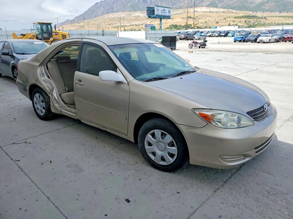Photo 4 from auction – 2002 TOYOTA CAMRY with VIN 4T1BE32K52U567015