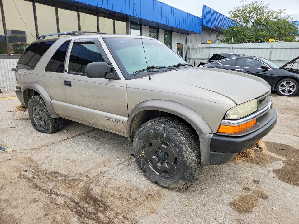 Photo 4 from auction – 2003 CHEVROLET BLAZER with VIN 1GNCT18X93K169848