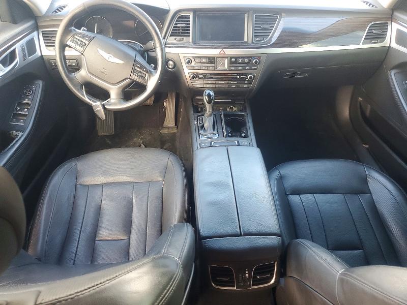 Photo 8 from auction – 2015 HYUNDAI GENESIS with VIN KMHGN4JE0FU093763