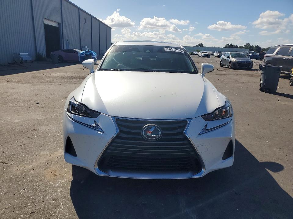 Photo 5 from auction – 2017 LEXUS IS with VIN JTHBA1D25H5055385